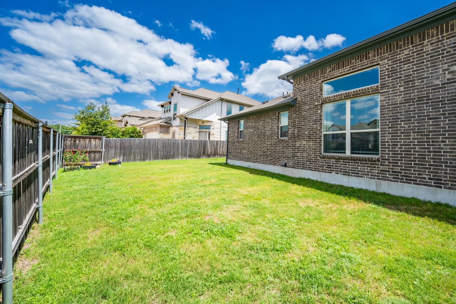 169 Mayney LN