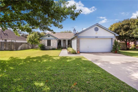 Photo of 1252 Lacey Oak LOOP, Round Rock, TX 78681 (MLS # 9770674)