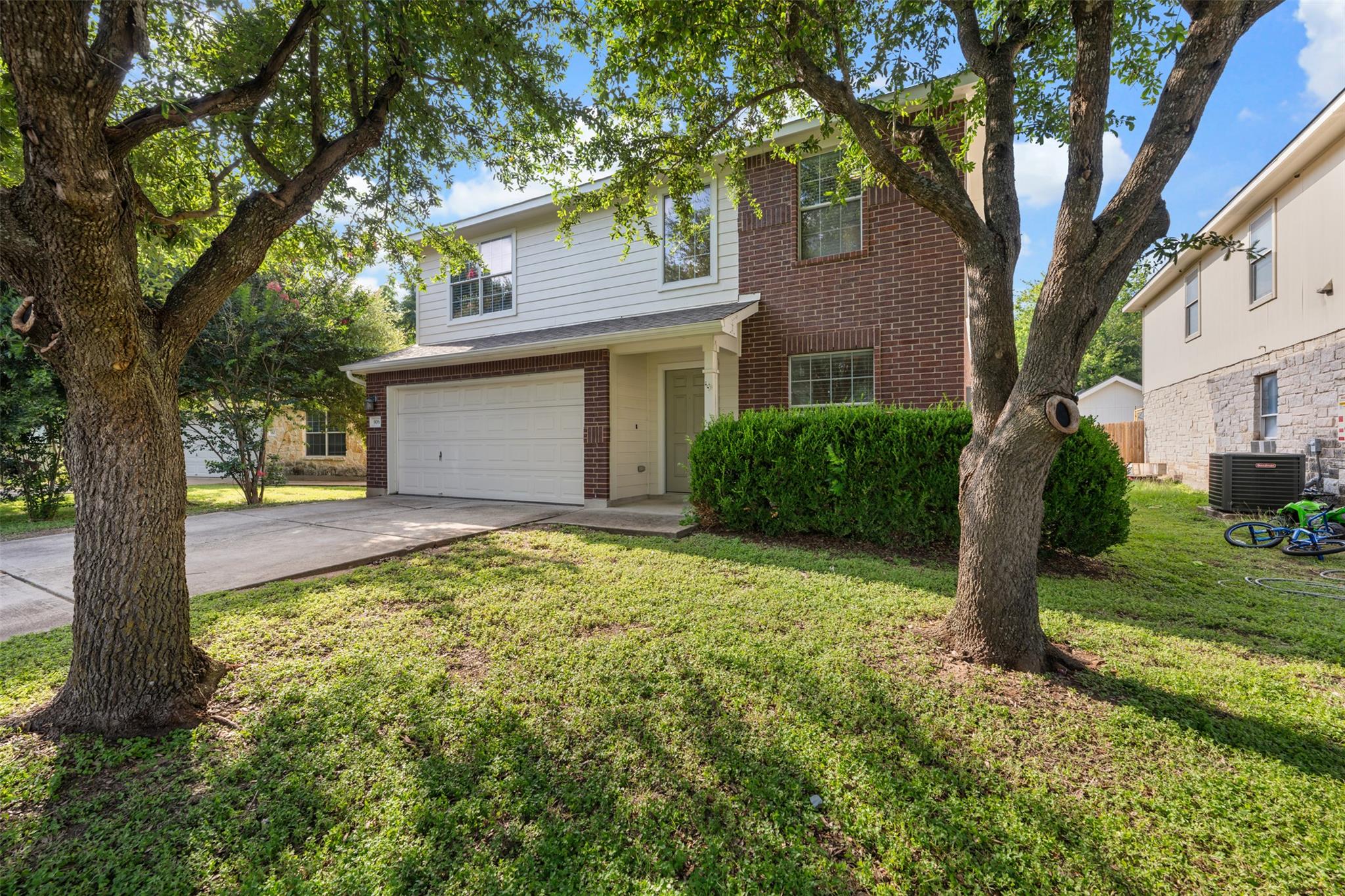 906 Indian Meadow DR