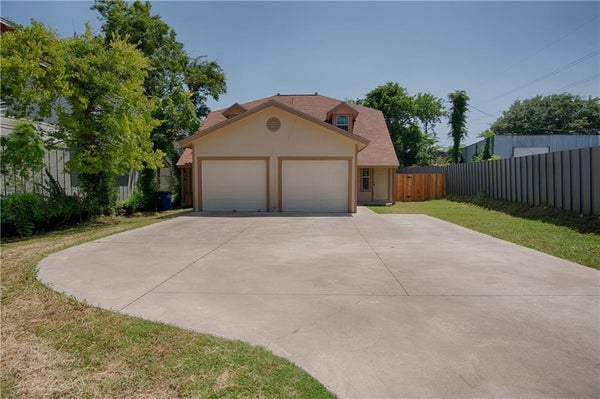 709 FRANKLIN BLVD # A, AUSTIN, TX 78751 - Image ccae3a9fa3c73f957b760c4e74066b1d/4084236759