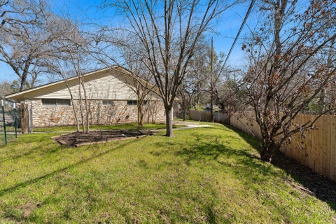 Tiny photo for 11601 Eubank DR, Austin, TX 78758 (MLS # 5481389)