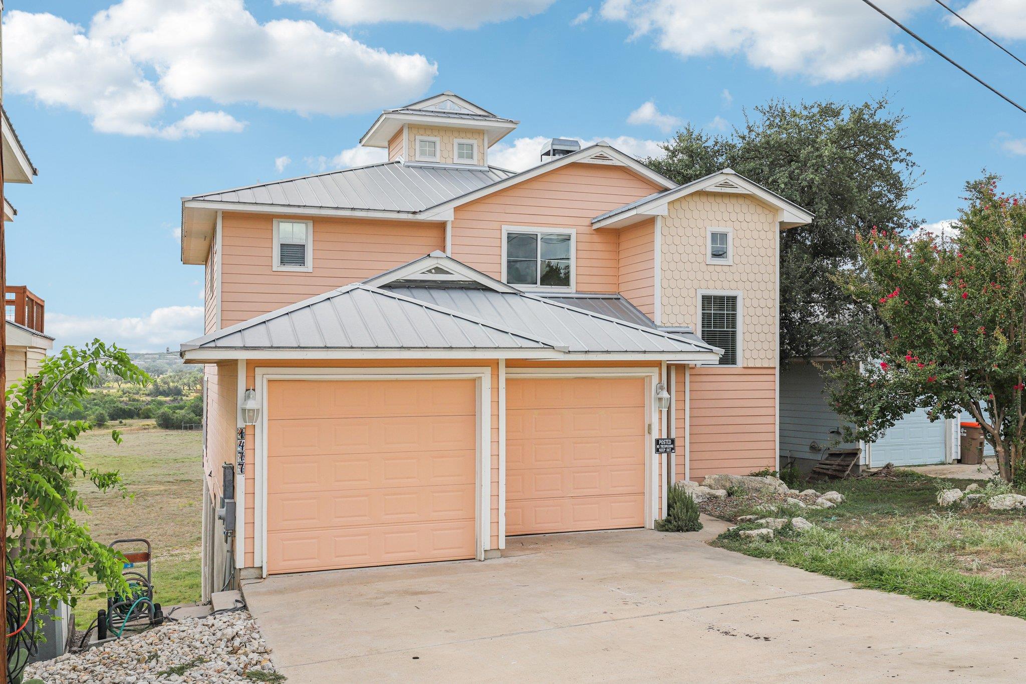 1477 Lavaca