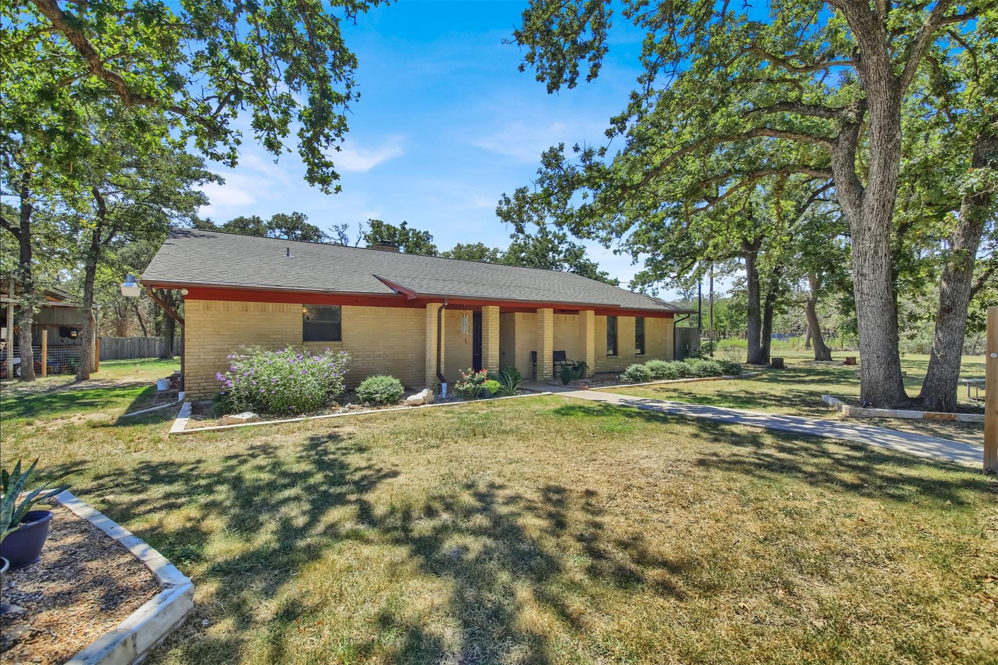 191 Jordan LN