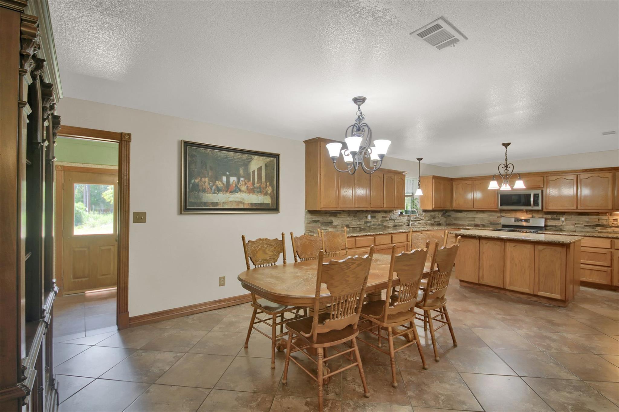 191 Jordan LN