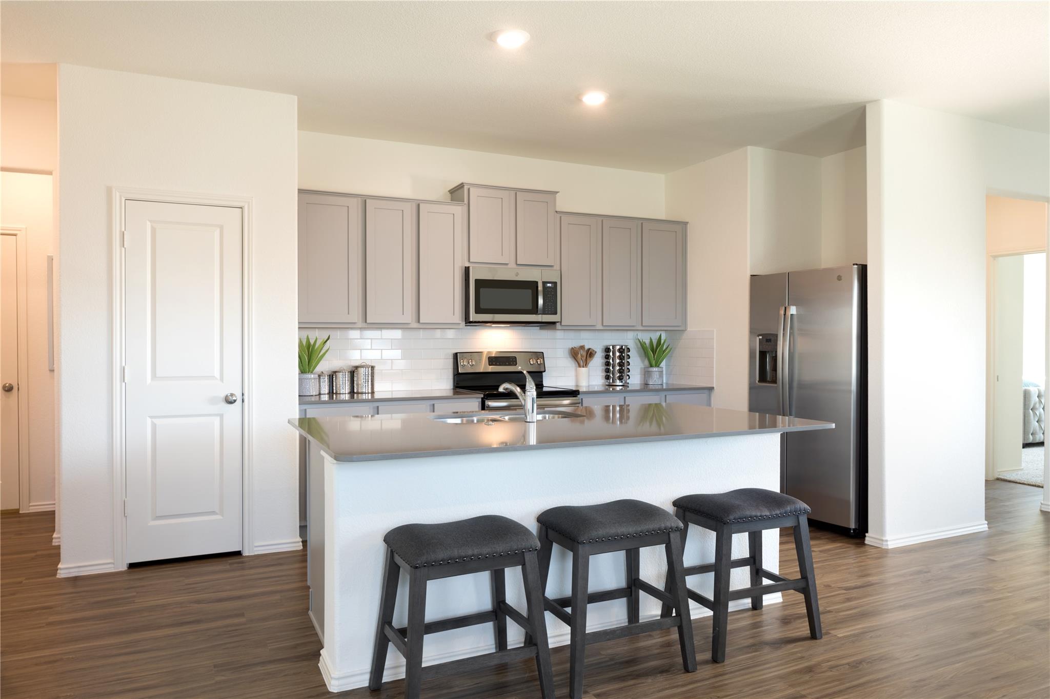 1410 Roaming Oak BND
