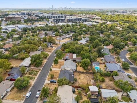 Tiny photo for 6904 Miranda DR, Austin, TX 78752 (MLS # 2505135)