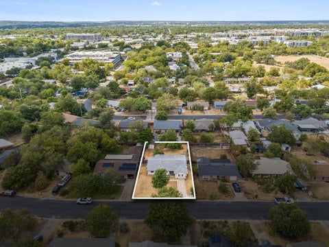 Tiny photo for 6904 Miranda DR, Austin, TX 78752 (MLS # 2505135)