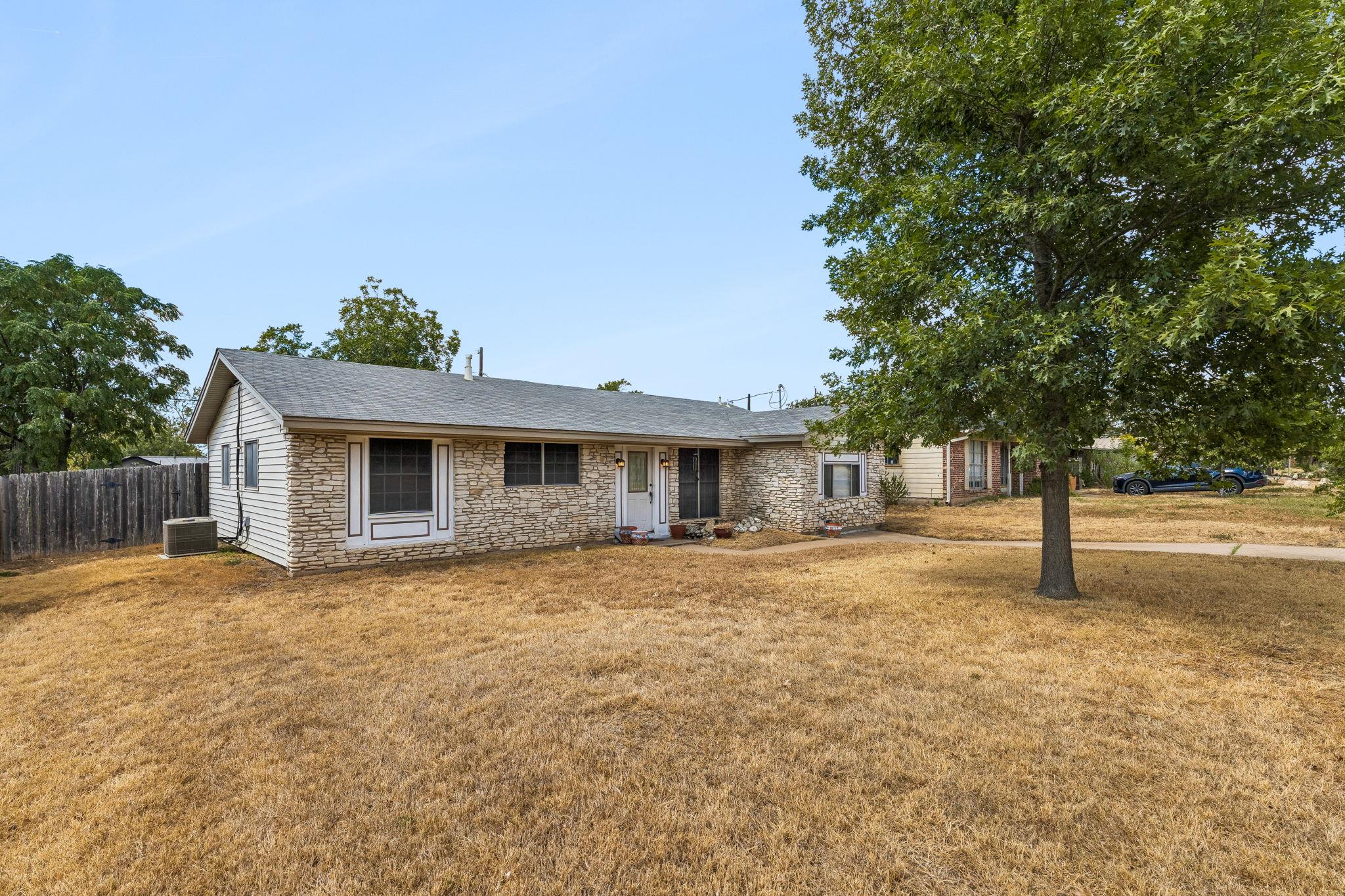 6904 Miranda DR