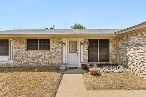Tiny photo for 6904 Miranda DR, Austin, TX 78752 (MLS # 2505135)