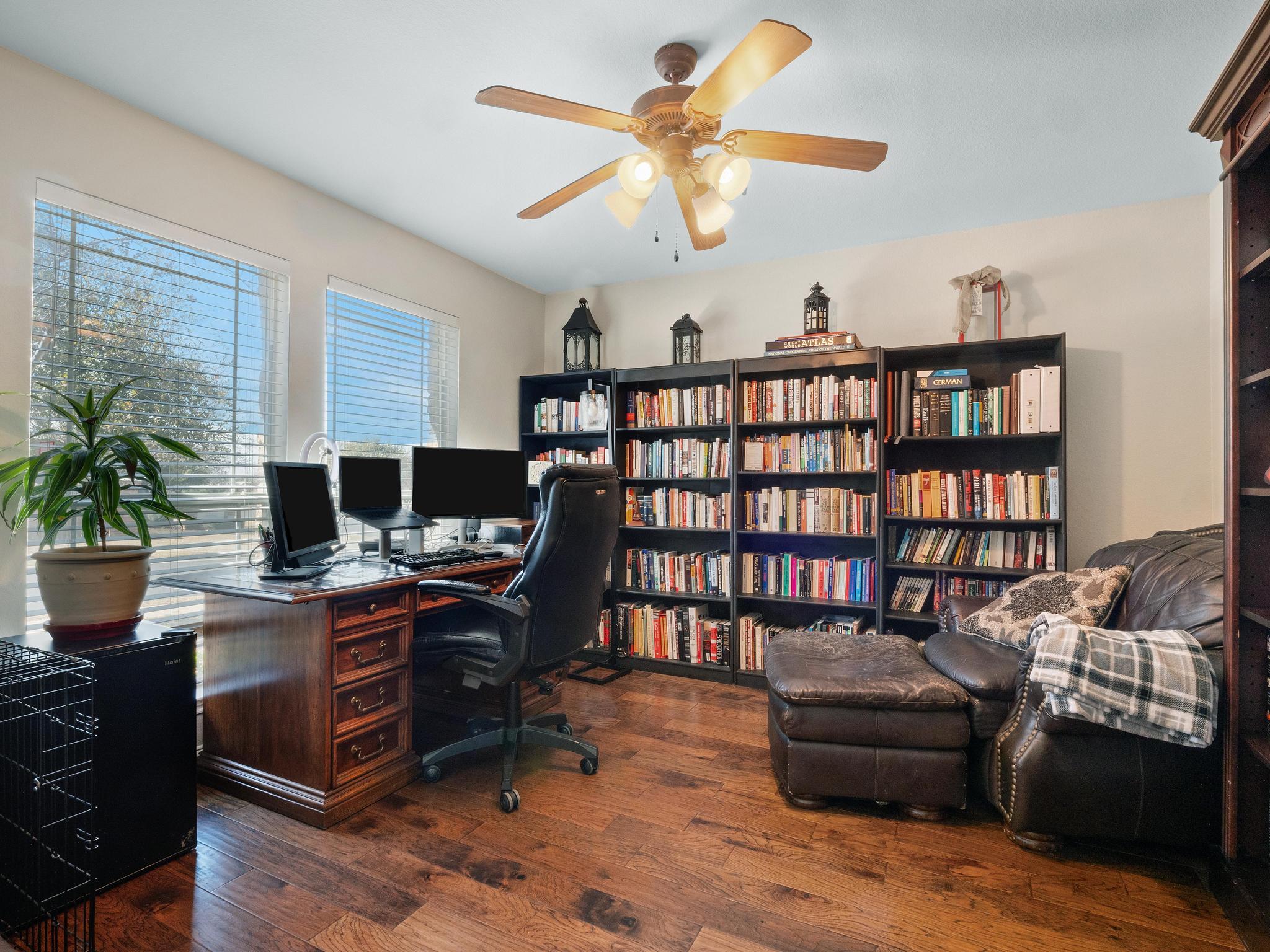 802 Wood Mesa DR