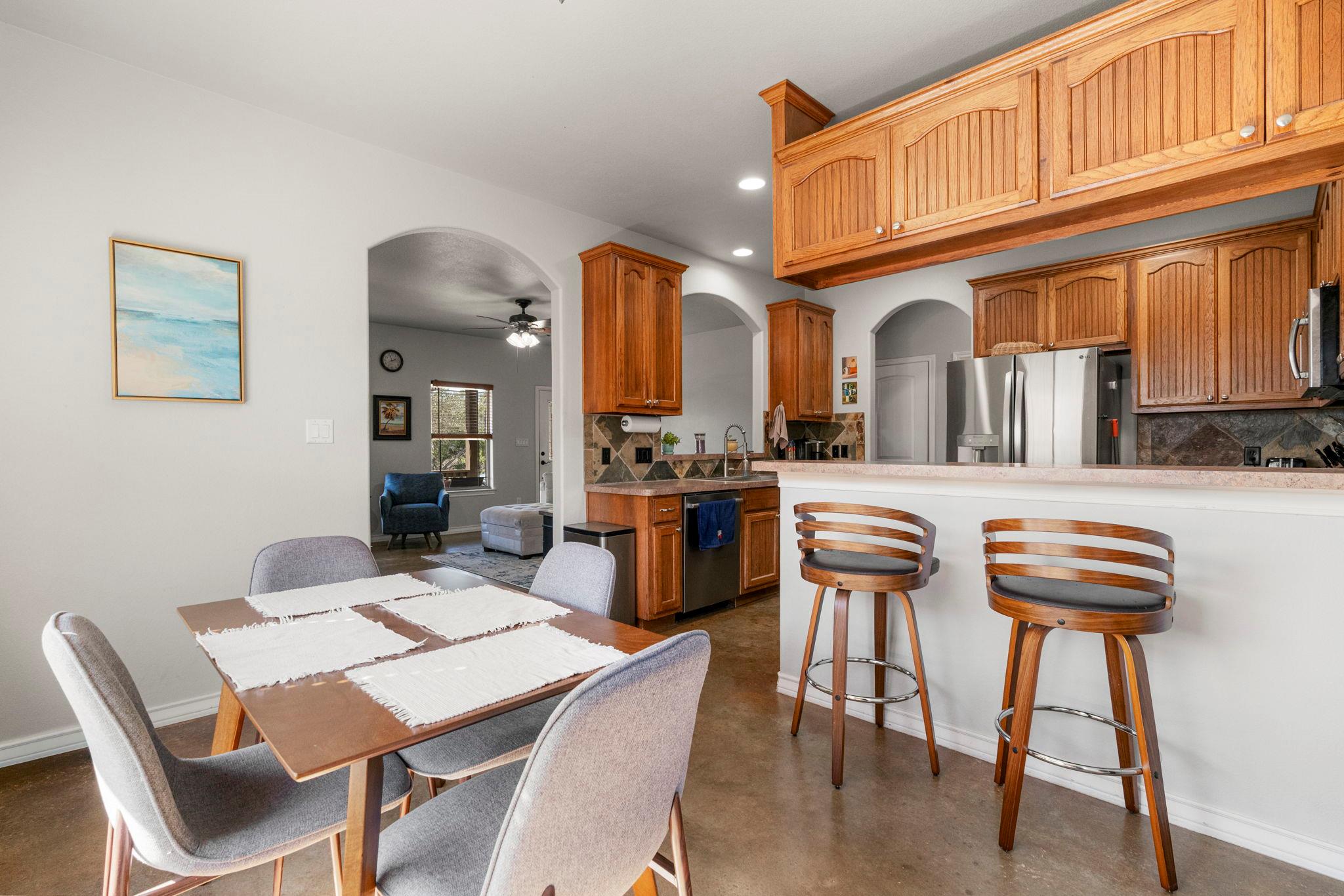 10233 Twin Lake LOOP