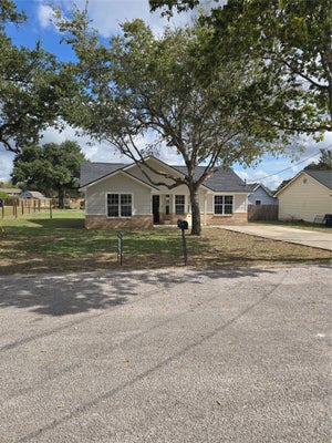 101 LIVE OAK CIR, BERTRAM, TX 78605 - Image cd170ff59f49d6fb4e9c52cf4696e519/134884050
