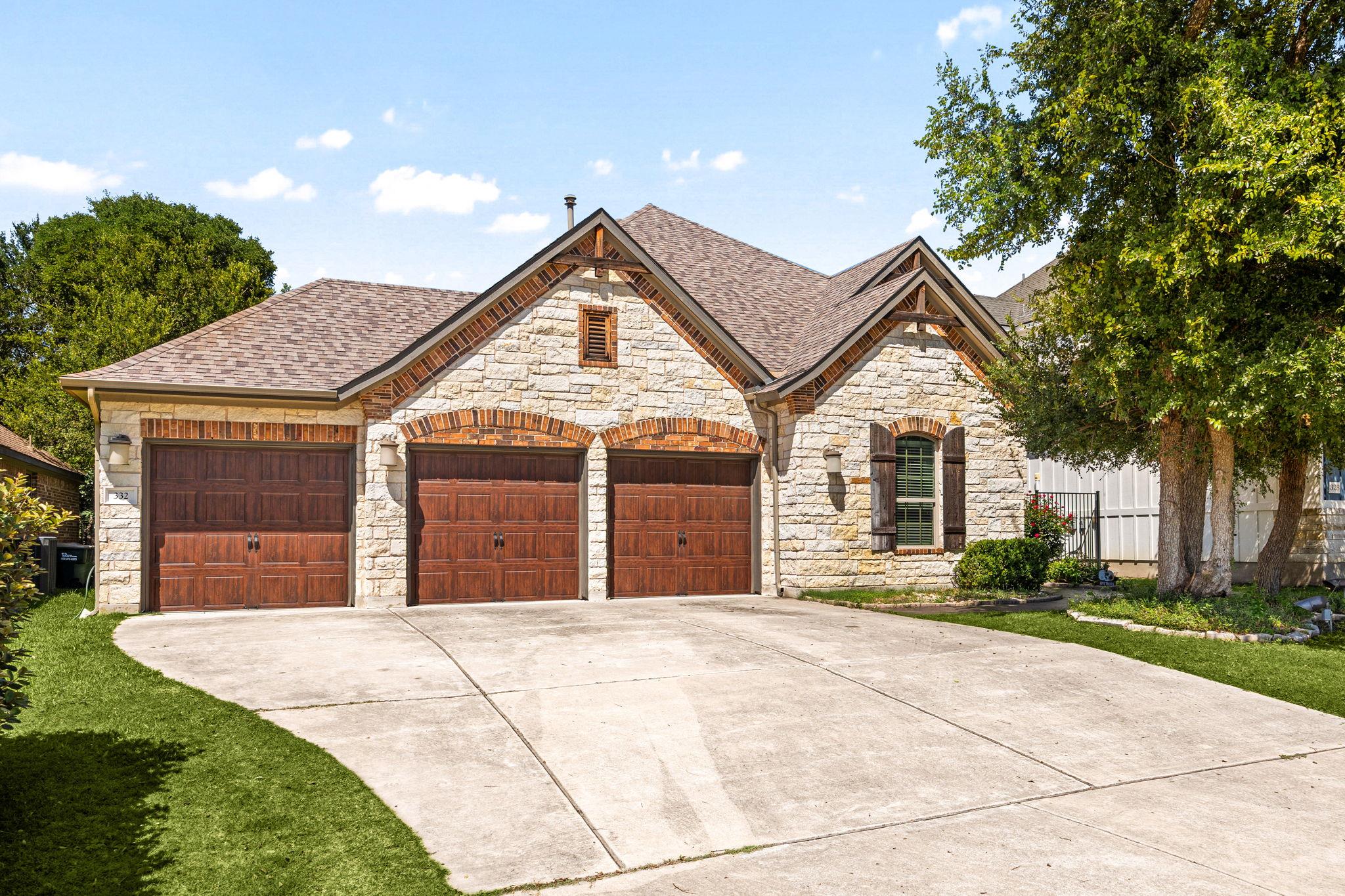 332 Ancient Oak WAY