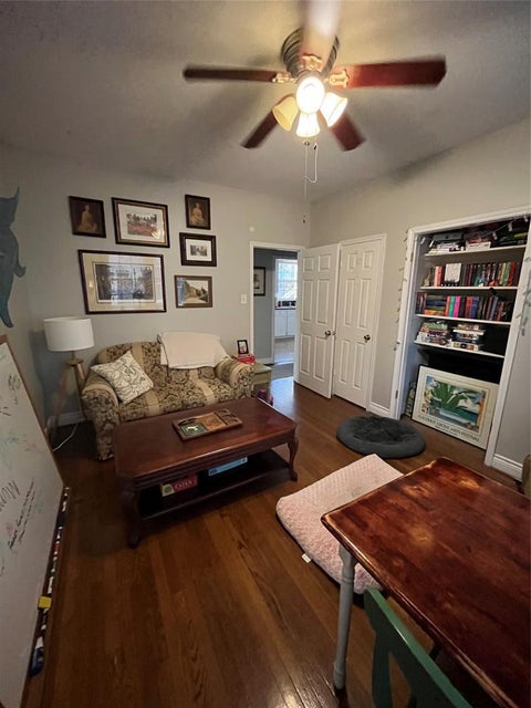 Photo of 416 W 32nd ST, Austin, TX 78705 (MLS # 3447990)