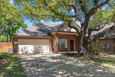 Photo of 3816 Harvey Penick DR, Round Rock, TX 78664 (MLS # 2886423)