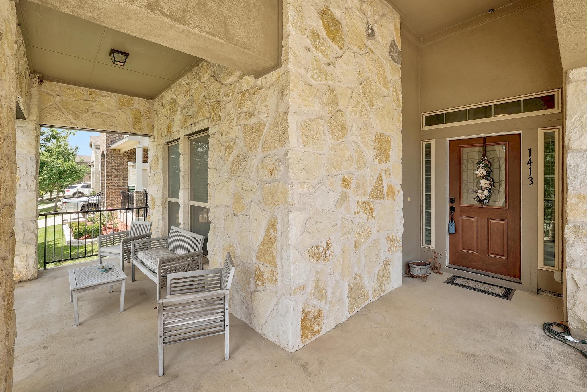 1413 Hamiltons WAY