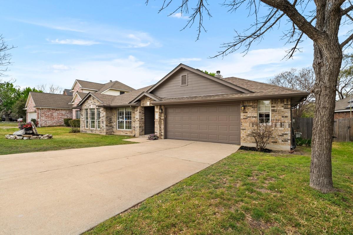 2203 Four Hills CT