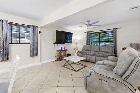 Tiny photo for 512 Bramble DR, Austin, TX 78745 (MLS # 1002557)
