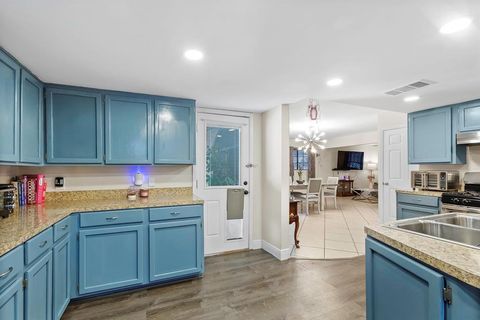 Tiny photo for 512 Bramble DR, Austin, TX 78745 (MLS # 1002557)