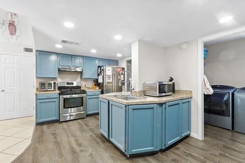Tiny photo for 512 Bramble DR, Austin, TX 78745 (MLS # 1002557)