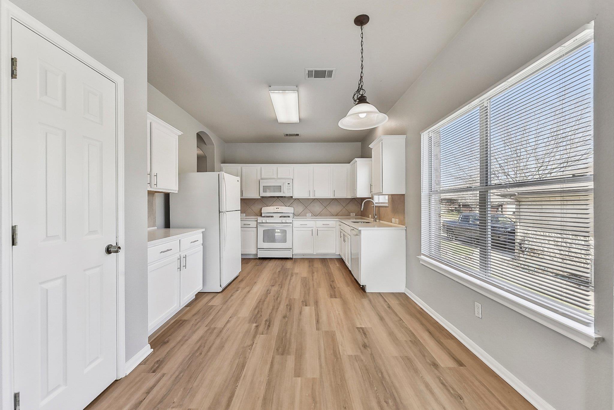164 Ashwood S