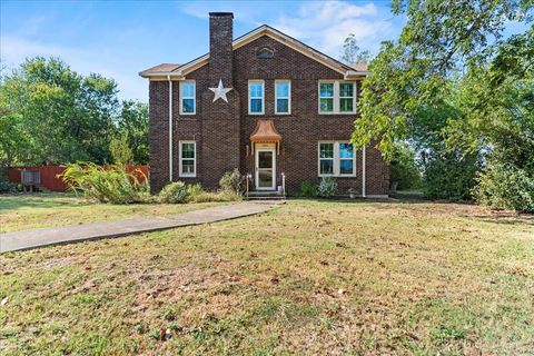1543 W Clark ST Bartlett TX 76511