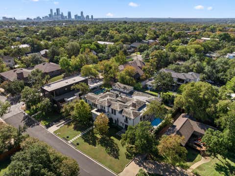 Tiny photo for 2703 Greenlee DR, Austin, TX 78703 (MLS # 5768209)
