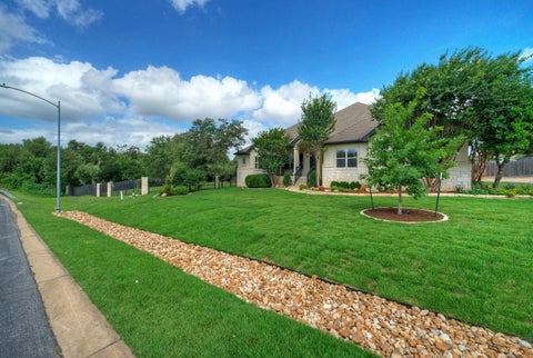 Photo of 12012 Uplands Ridge DR, Bee Cave, TX 78738 (MLS # 3633925)