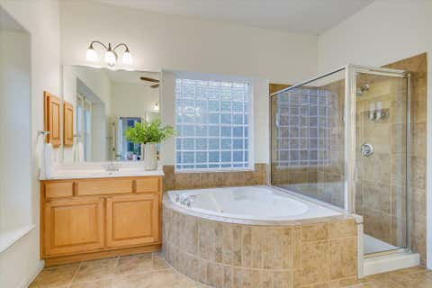 Tiny photo for 17120 Northlake Hills DR, Jonestown, TX 78645 (MLS # 3986827)