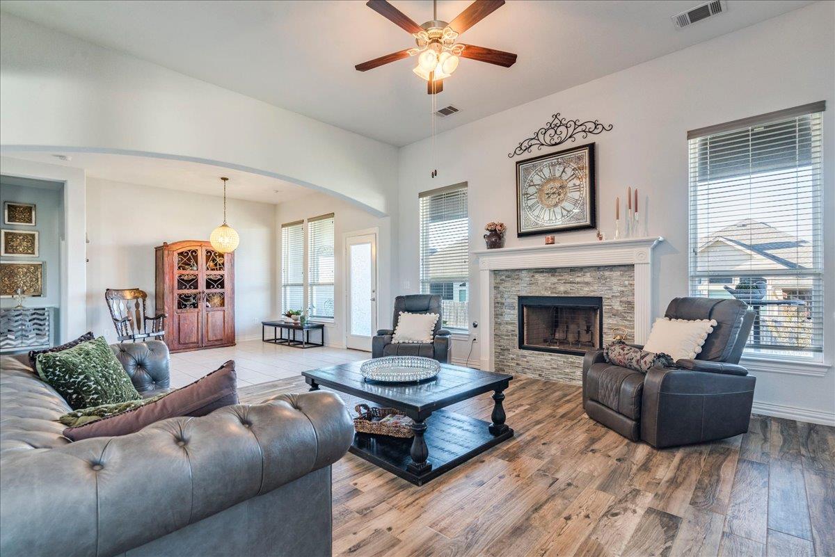 422 Betony LOOP