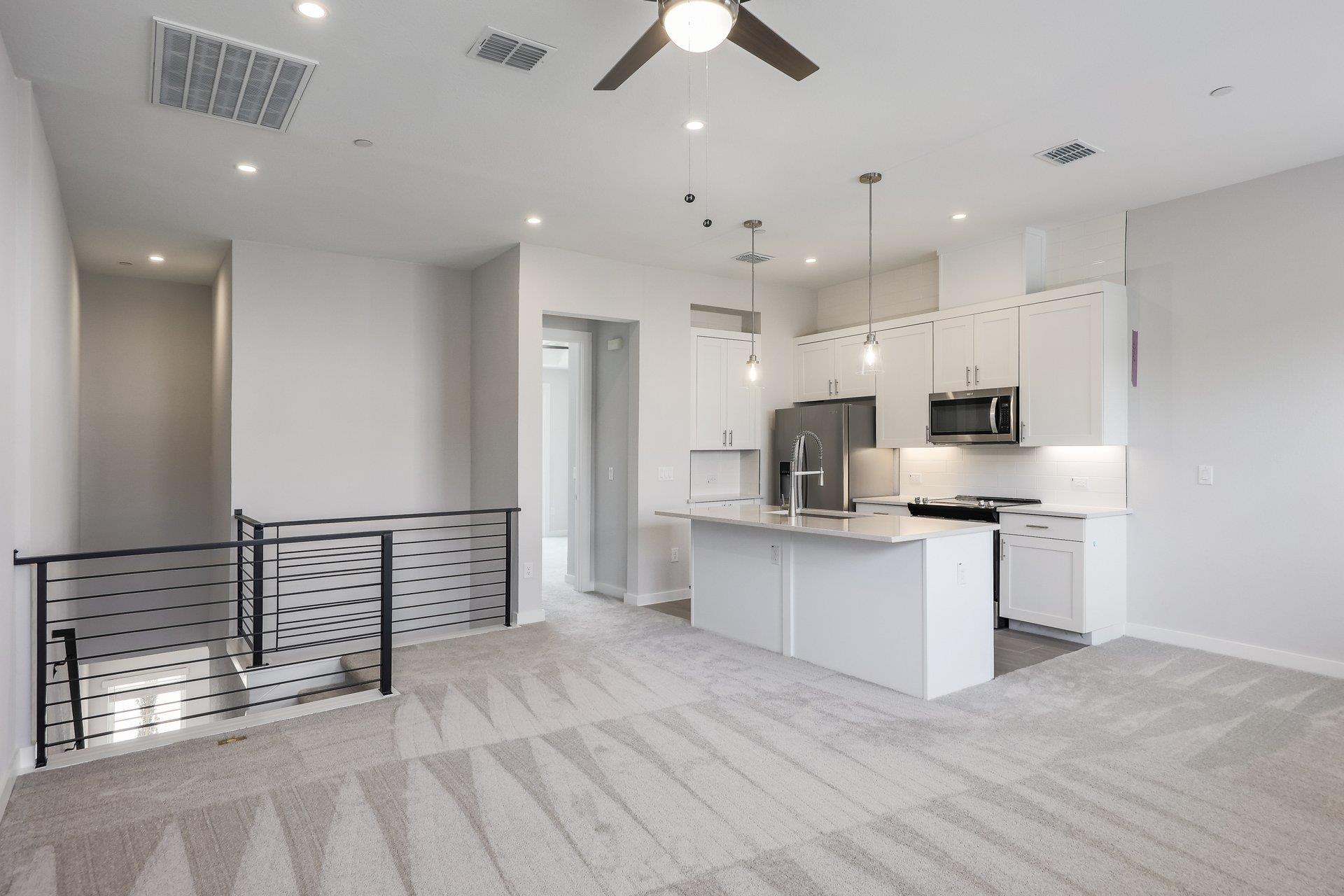 12001 Vista Parke DR 202
