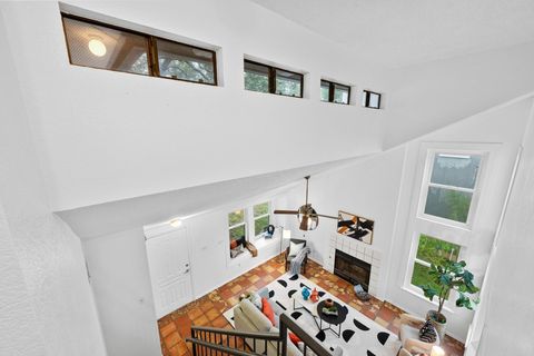 Photo of 811 Silcantu DR, Austin, TX 78748 (MLS # 5606257)