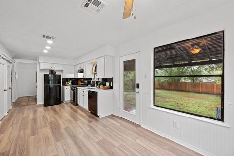Tiny photo for 811 Silcantu DR, Austin, TX 78748 (MLS # 5606257)