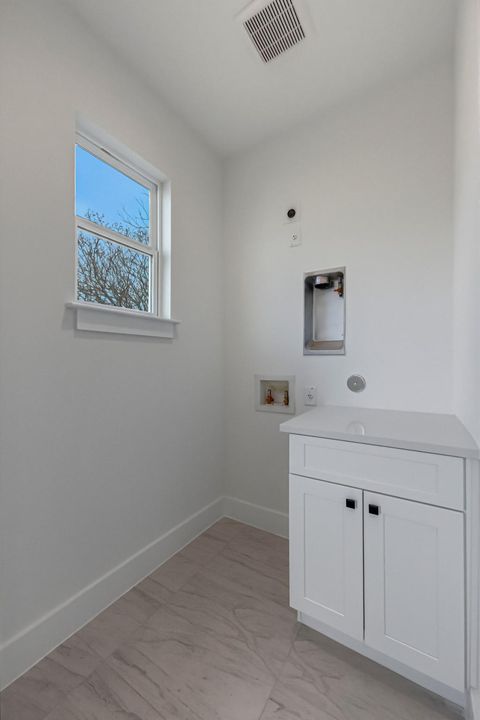 Tiny photo for 909 Calle Limon #1, Austin, TX 78702 (MLS # 7395761)