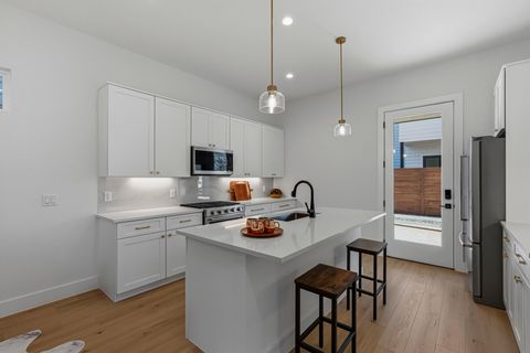 Tiny photo for 909 Calle Limon #1, Austin, TX 78702 (MLS # 7395761)
