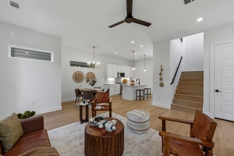 Tiny photo for 909 Calle Limon #1, Austin, TX 78702 (MLS # 7395761)
