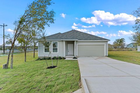 13225 Eastland DR Mustang Ridge TX 78610