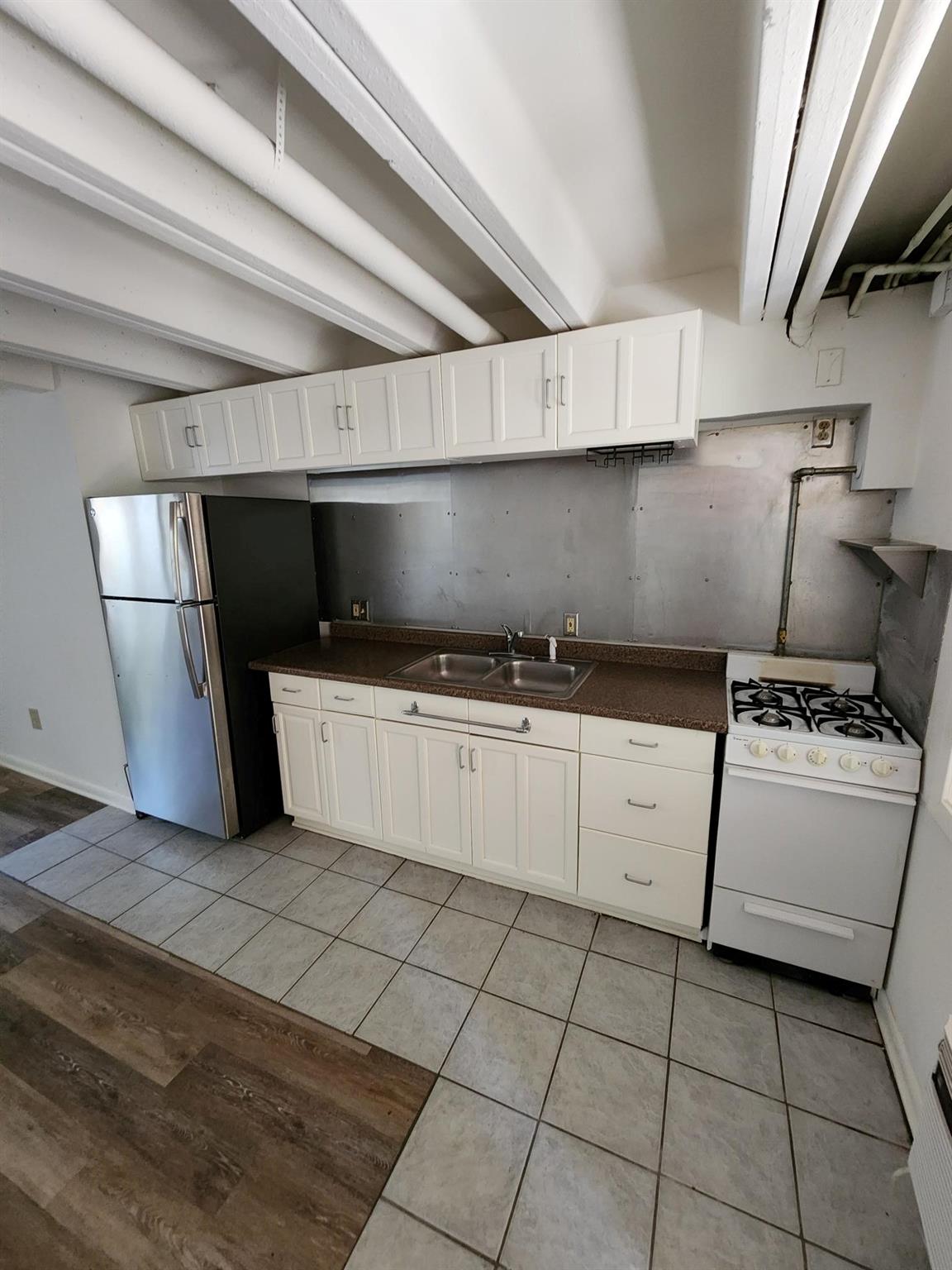 850 Forest View Drive