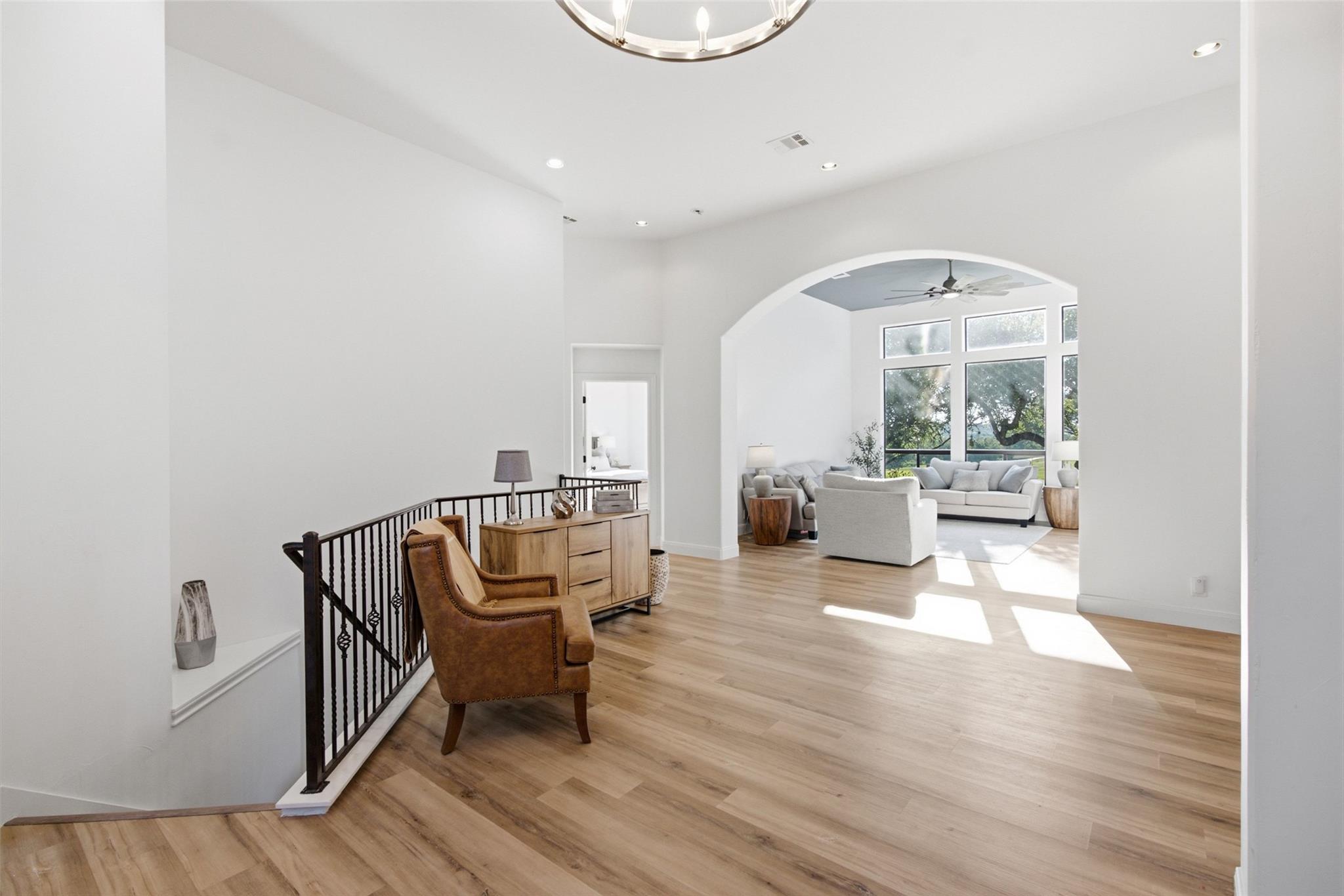 108 Crest View DR