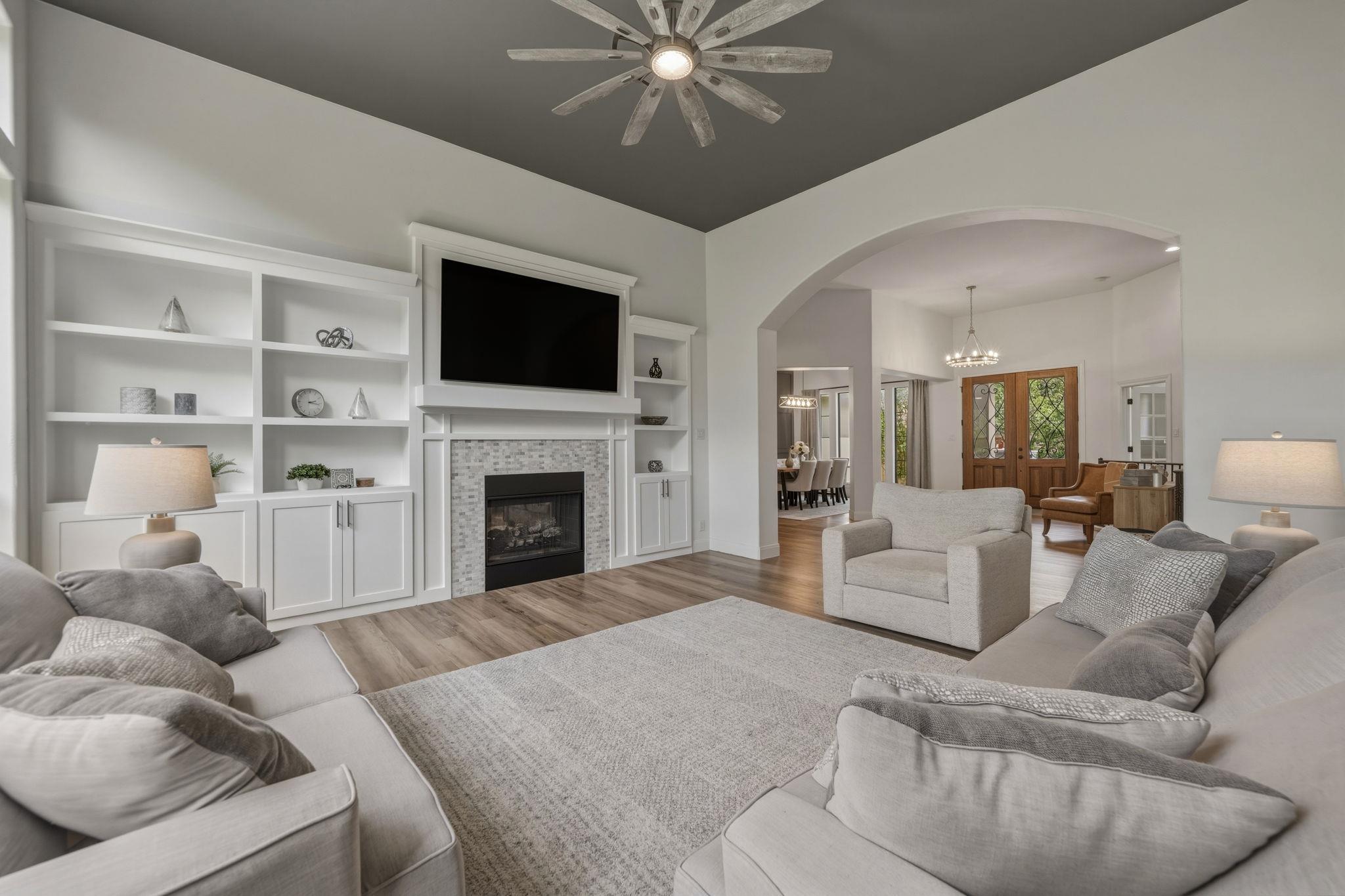 108 Crest View DR