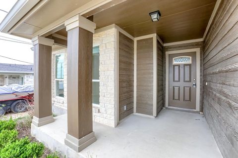 Photo of 20111 Travis DR #B, Lago Vista, TX 78645 (MLS # 5567295)