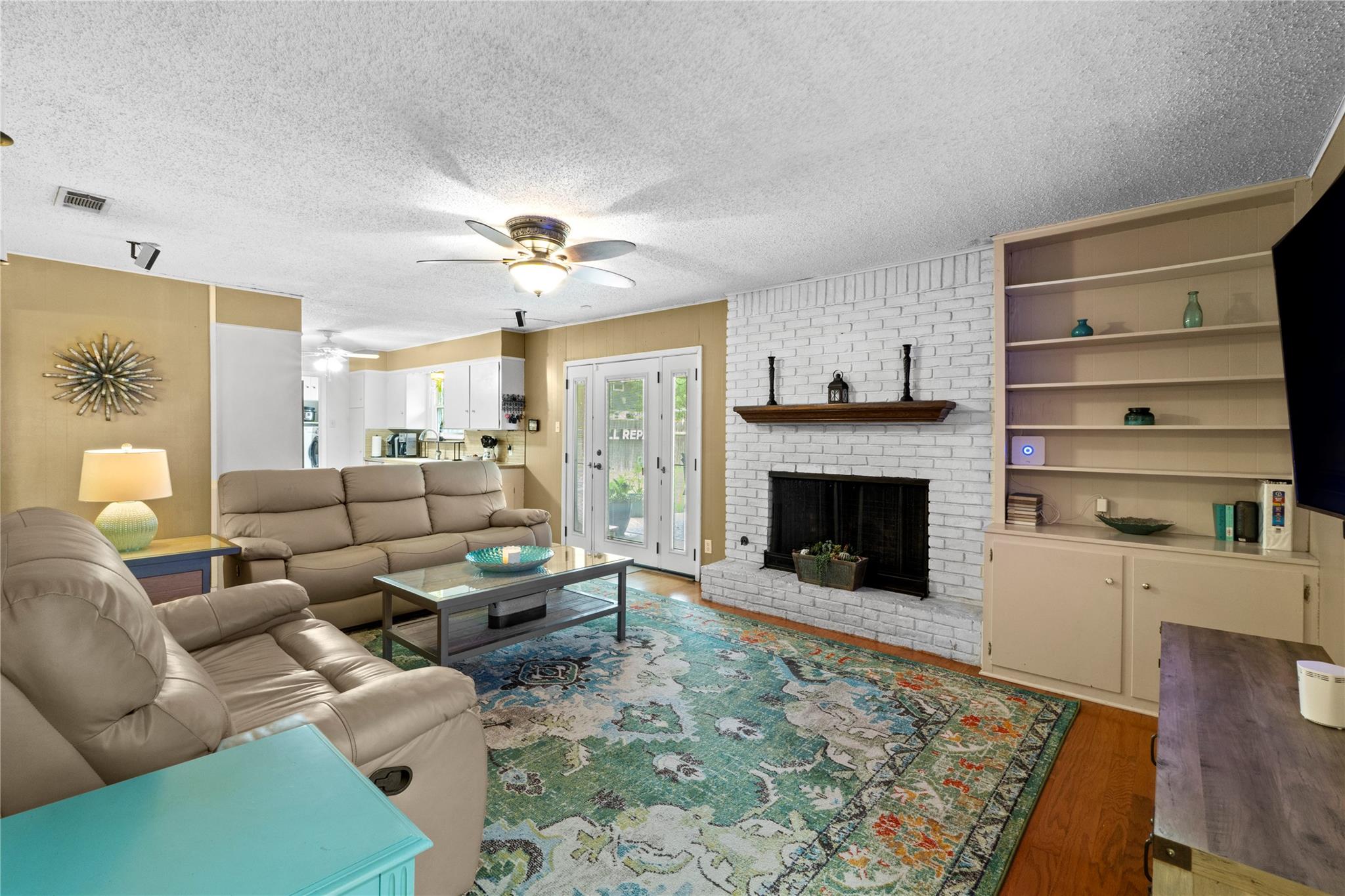 3206 Silverleaf DR