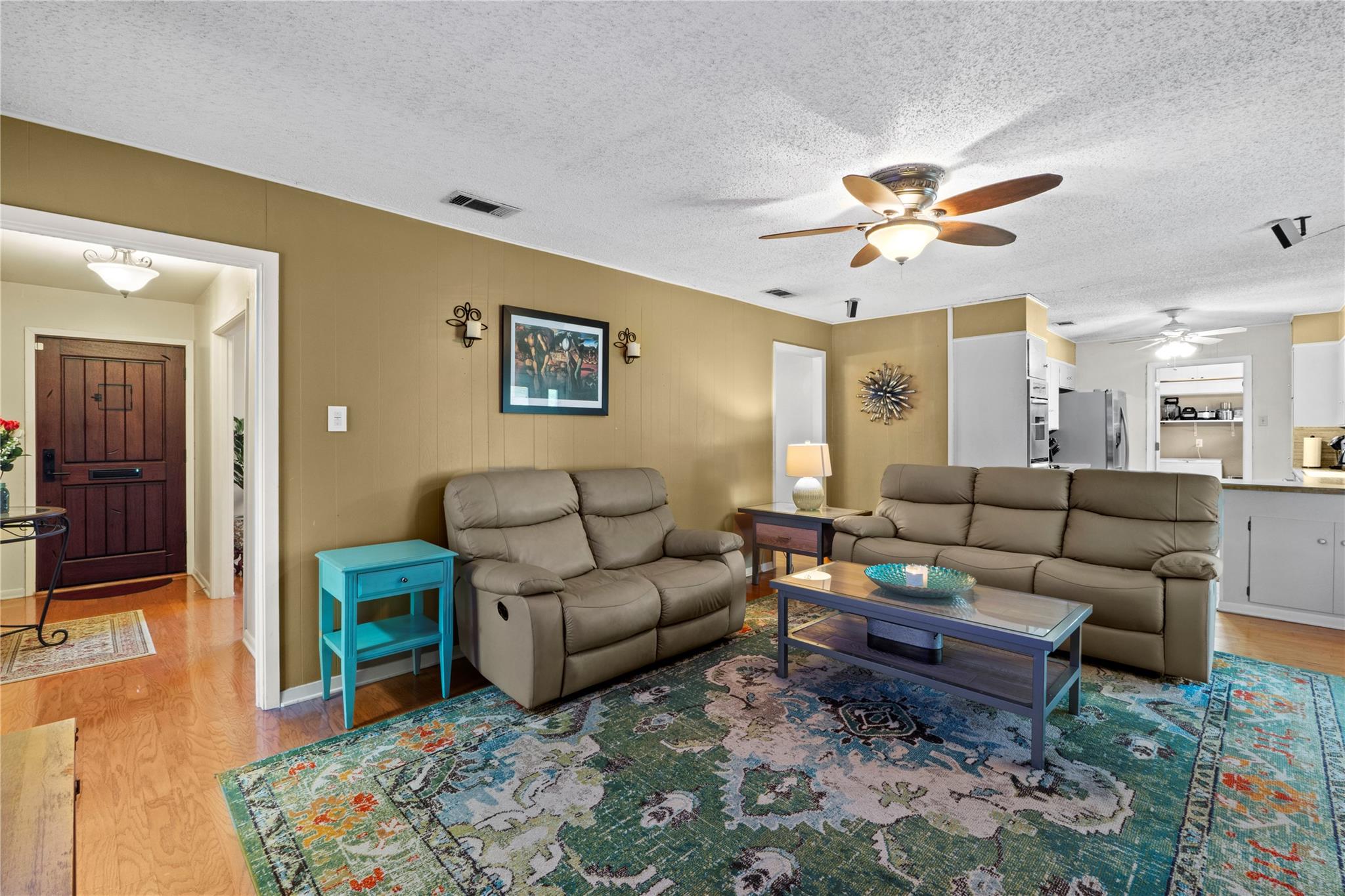 3206 Silverleaf DR