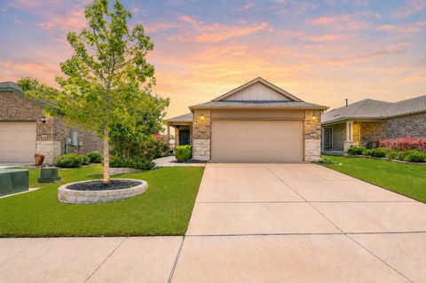 Photo of 512 Rockport ST, Georgetown, TX 78633 (MLS # 3235380)