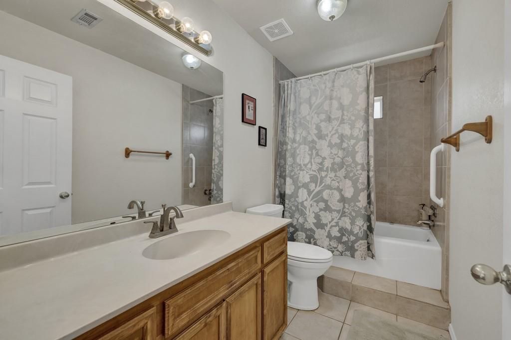 309 Oakwood LOOP