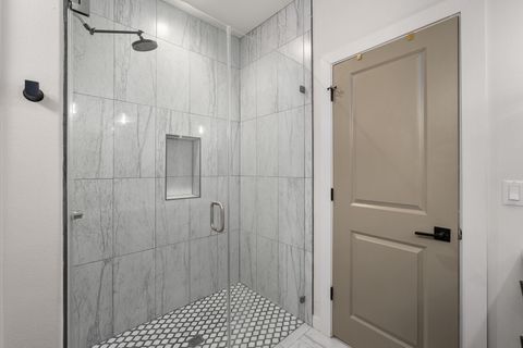 Tiny photo for 5202 Rob Scott ST, Austin, TX 78721 (MLS # 8152121)