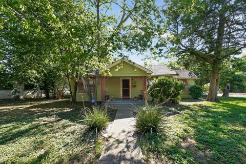 Photo of 316 Guadalupe ST, Lockhart, TX 78644 (MLS # 5158861)