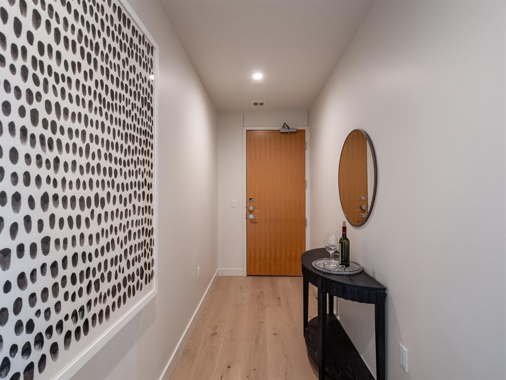 44 East Ave 2910