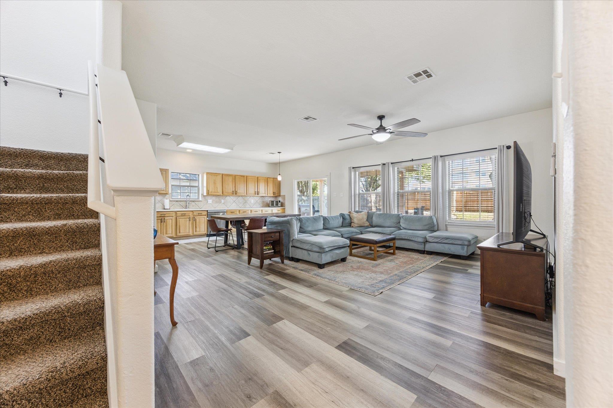 111 Teron DR