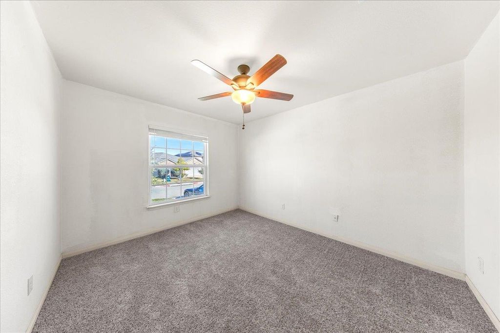 Photo of 4005 Cressler LN #16G, Jarrell, TX 76537 (MLS # 8108211)